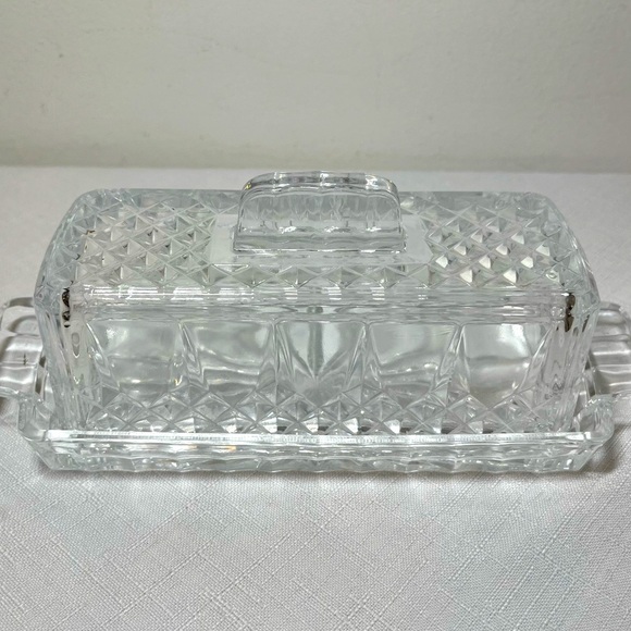 Covered Butter Dish. Rectangle. Longchamp by Cristal D'Arques - Durand. 1/4 lb - Picture 1 of 7